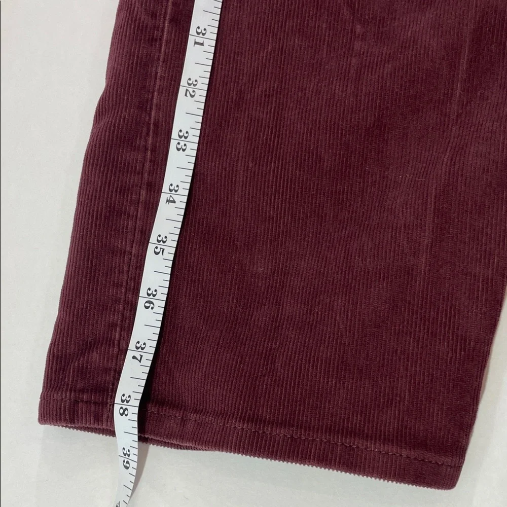 Levi's Ribcage Straight Ankle Jeans in Deep Burgundy Corduroy, 26 - Picture 10 of 13